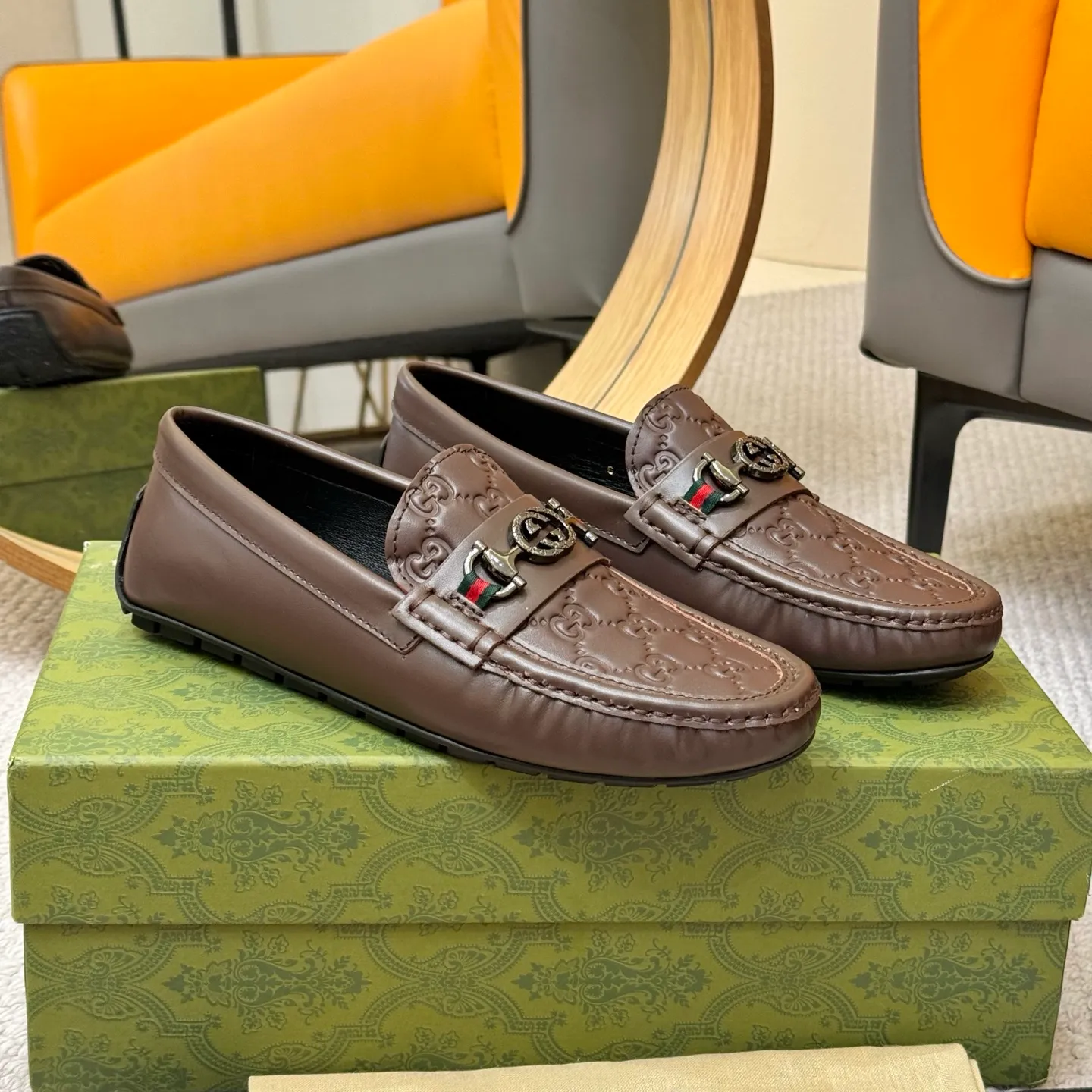 Men's shoes 💰420 (Yangli) Gucci* - the top version of Gucci classic beanie shoes! It is made of imported original cowhide and has a comfortable first layer of sheepskin lining! Original wear-resistant rubber outsole! High quality products! Size 38-46, with shoe dial, cloth bag, card
